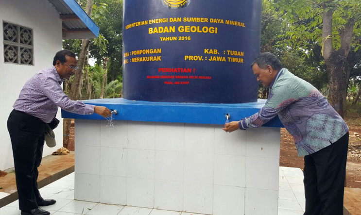 Badan Geologi, Kementerian ESDM Serahkan Bantuan Sarana Air Bersih